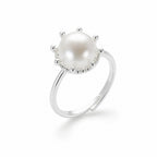 Esme crown setting pearl ring in 18K gold-plated finish on white background - second finish